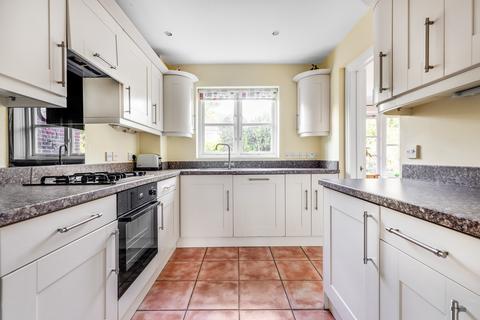12 Bainbridge Close, Ham, Richmond, TW10 5JJ