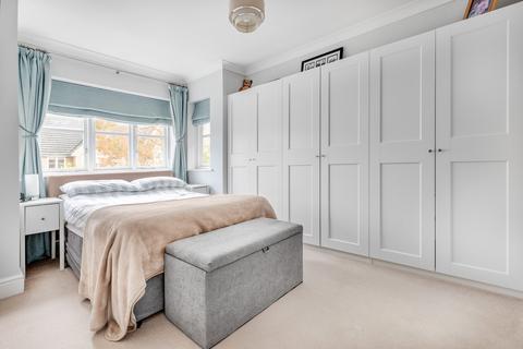 12 Bainbridge Close, Ham, Richmond, TW10 5JJ