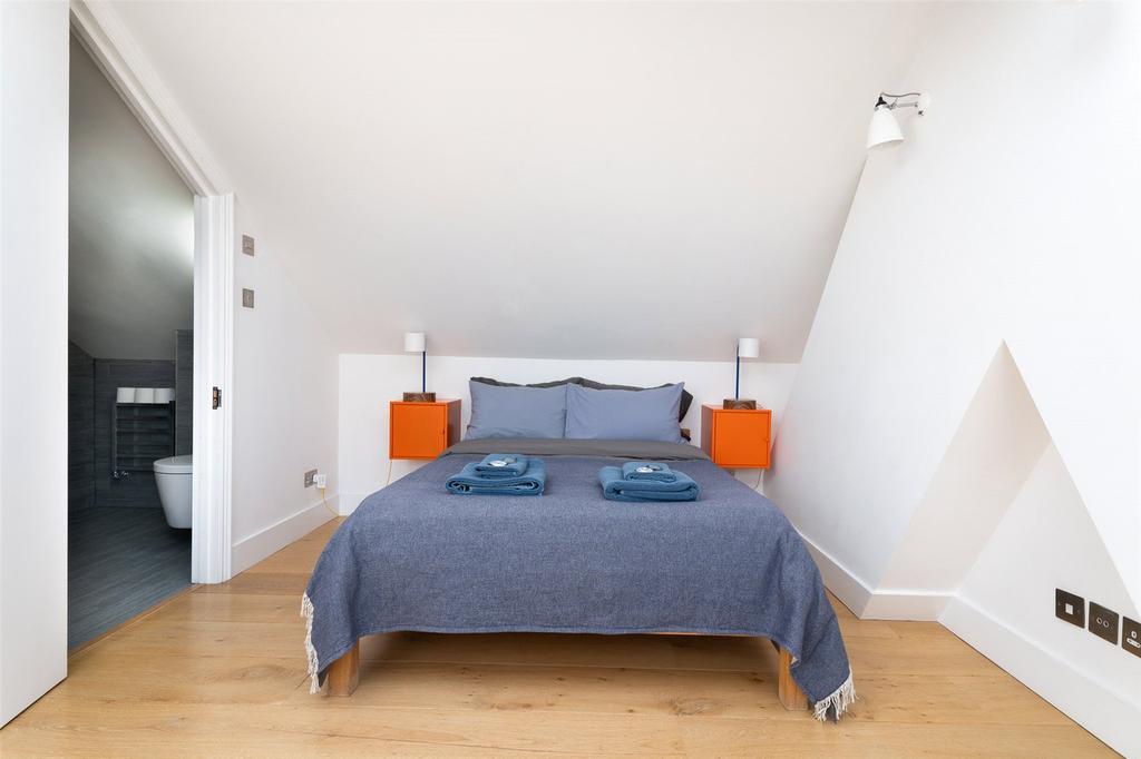 Double Bedroom