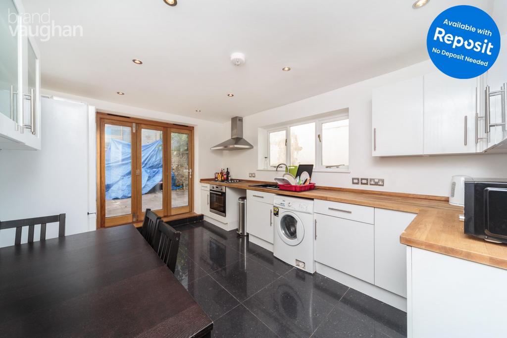 Brighton, Brighton BN2 5 bed terraced house to rent £3,575 pcm (£825 pw)