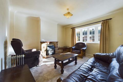28 Redfern Road, Uttoxeter, ST14 7DJ