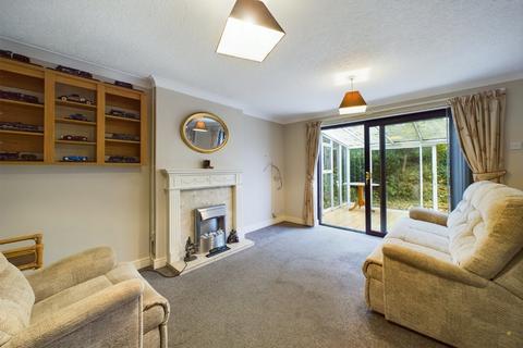 3 bedroom detached bungalow for sale, Jacobean Court, Winshill