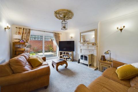 3 bedroom detached bungalow for sale - Grange Road, Newhall