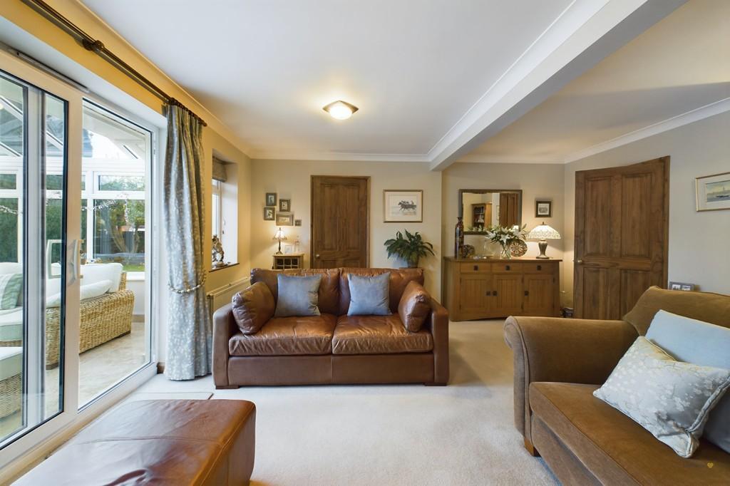 Efflinch Lane, BartonunderNeedwood 2 bed detached bungalow for sale