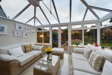 27 Efflinch Lane, Barton Under Needwood, Burton-on-trent, DE13 8ET