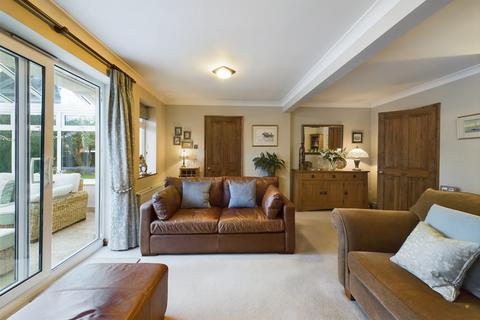 27 Efflinch Lane, Barton Under Needwood, Burton-on-trent, DE13 8ET