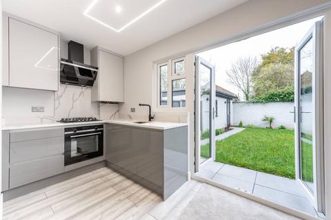 3 bedroom semi-detached house for sale - Byron Road, North Wembley, Wembley, HA0
