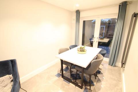 3 Bassett Way, Greenford, UB6 9DG