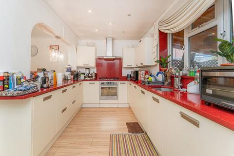 4 bedroom semi-detached house for sale, The Ride, Enfield