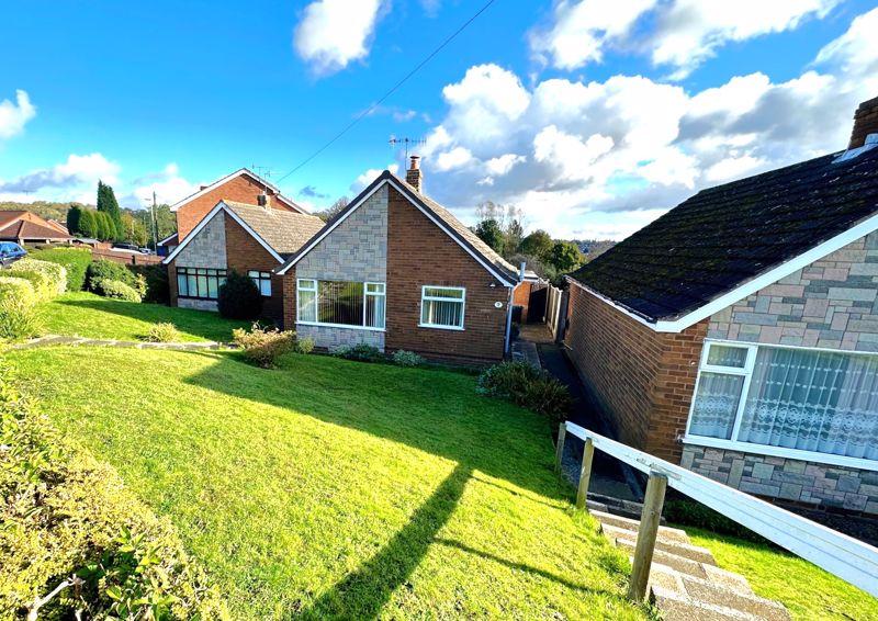 Grosvenor Road, Lower Gornal DY3 2 bed detached bungalow for sale £