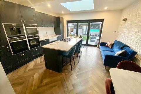 28 Wellington Avenue, Sidcup, DA15 9HE