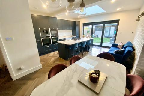28 Wellington Avenue, Sidcup, DA15 9HE