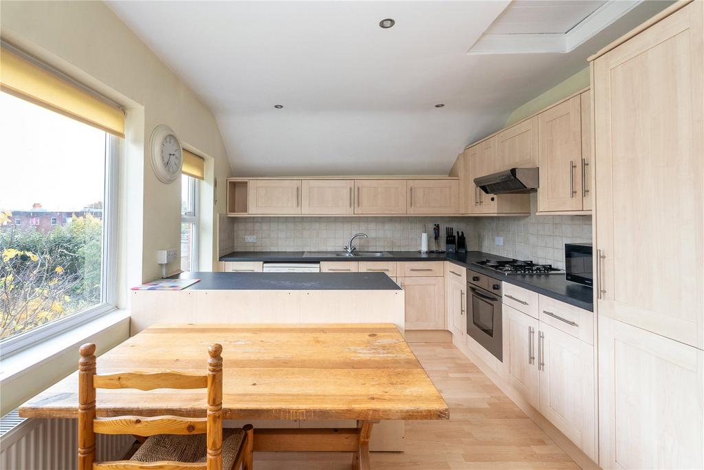 Kitchen/Dining