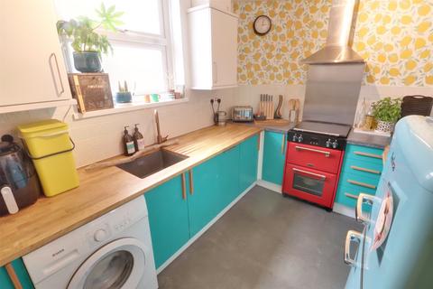 2 bedroom apartment for sale, Summerleaze Crescent, Bude, Cornwall, EX23