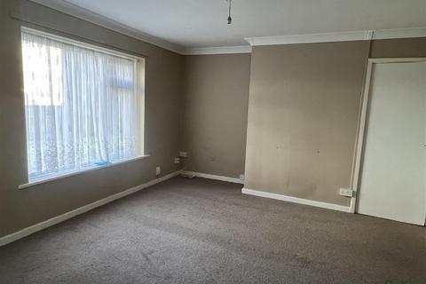 2 bedroom flat for sale, Adams Crescent, Newport