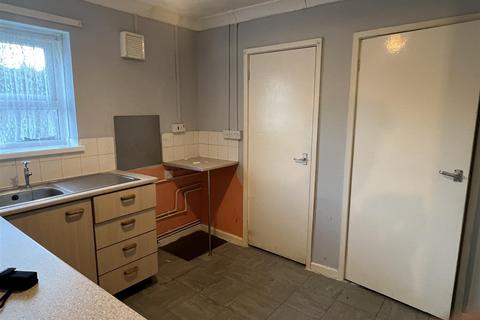 2 bedroom flat for sale, Adams Crescent, Newport