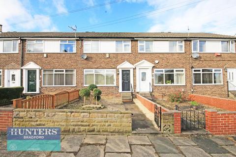 3 bedroom terraced house for sale, Moorcroft Drive, Bradford, West Yorkshire, BD4 6NJ