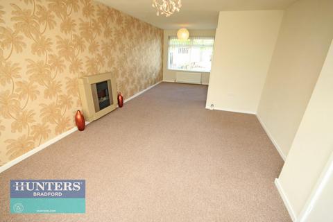 3 bedroom terraced house for sale, Moorcroft Drive, Bradford, West Yorkshire, BD4 6NJ