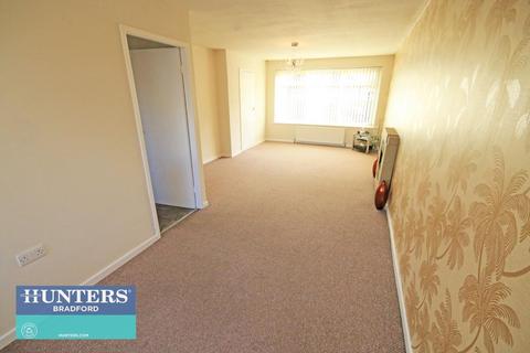 3 bedroom terraced house for sale, Moorcroft Drive, Bradford, West Yorkshire, BD4 6NJ