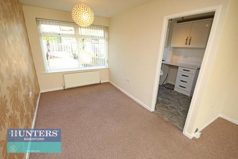 3 bedroom terraced house for sale, Moorcroft Drive, Bradford, West Yorkshire, BD4 6NJ