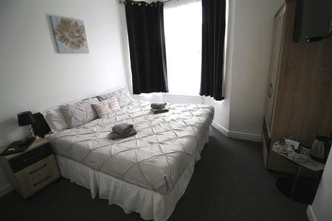 House share to rent - Lancelot Road, Wembley