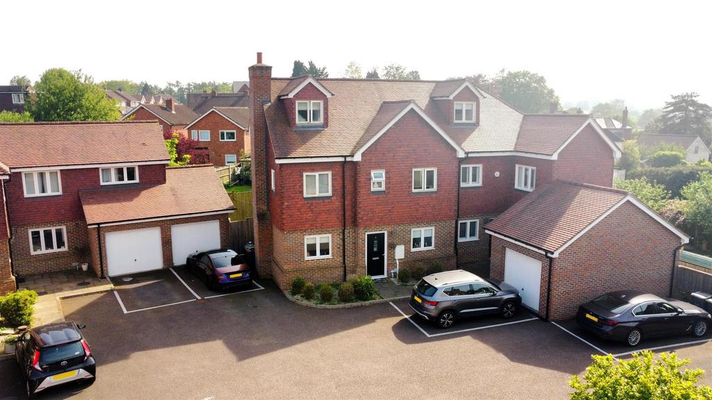 Borough Green 4 bed semidetached house for sale £540,000