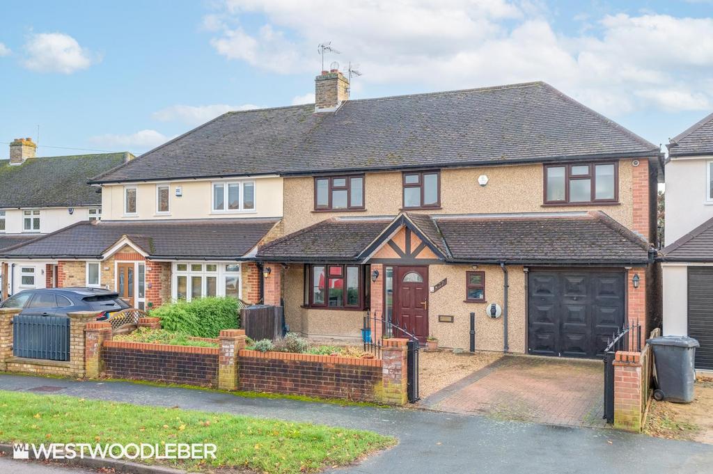 St. Margarets Road, Ware SG12 4 bed house for sale £699,995
