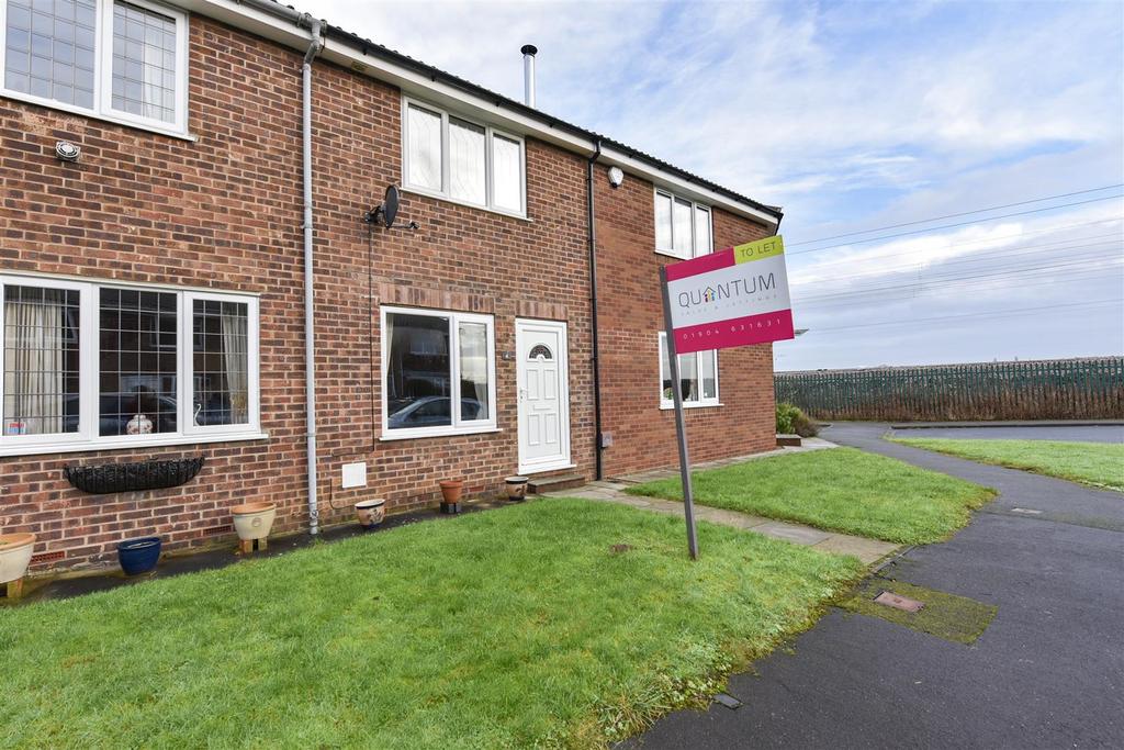 Fletchers Croft, Copmanthorpe, York 2 bed townhouse £950 pcm (£219 pw)