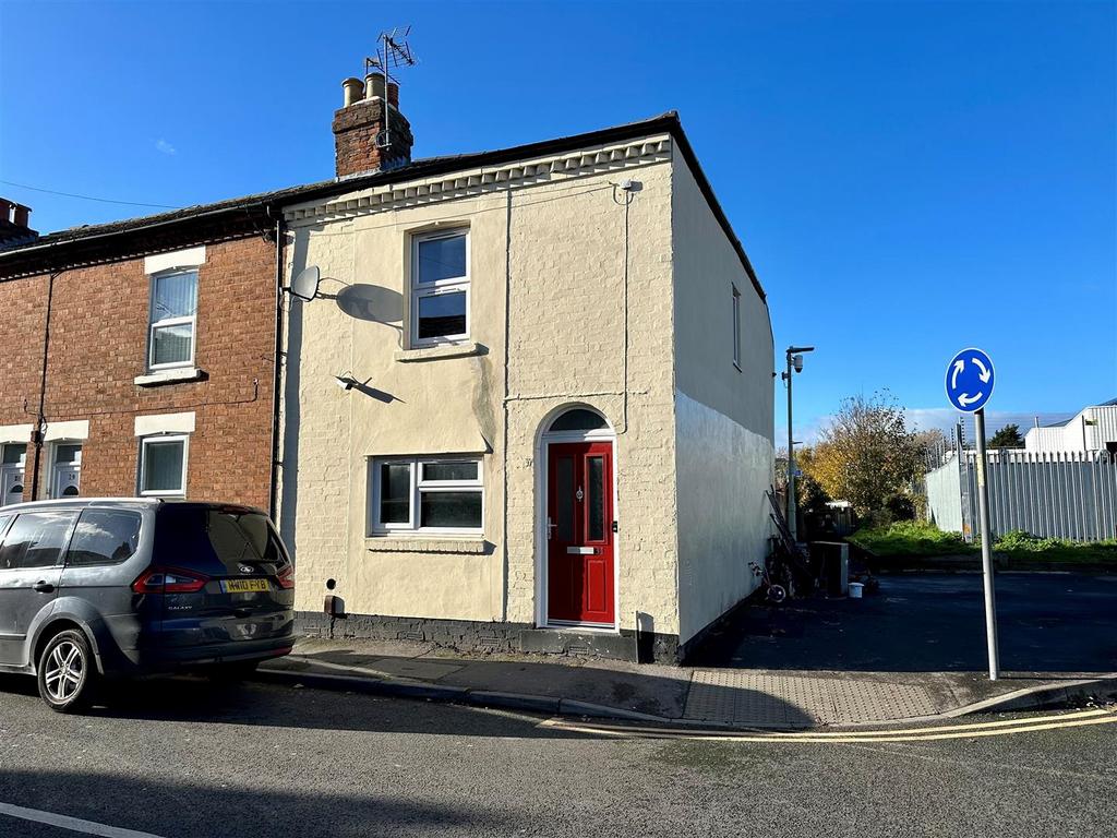 Sinope Street, Gloucester 2 bed end of terrace house for sale - £150,000