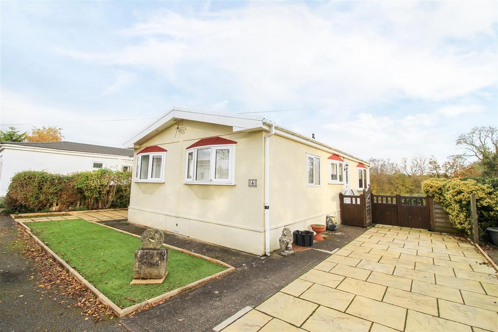 Little Studley Road, Ripon 2 bed park home for sale £150,000