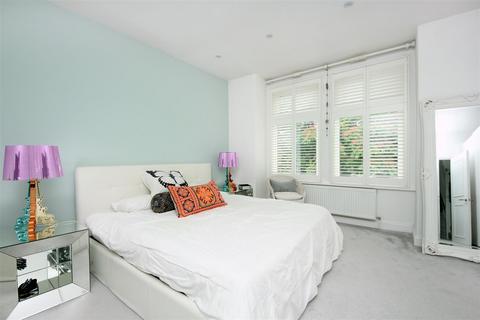 4 bedroom terraced house for sale, Berrymead Gardens, W3