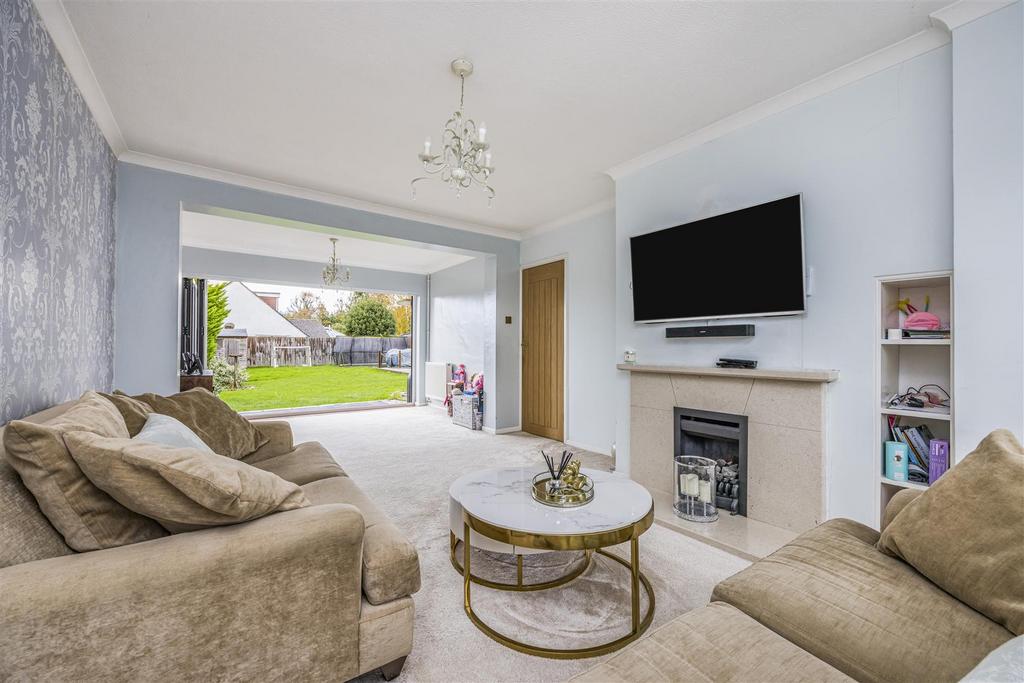 Cams Bay Close, Fareham PO16 3 bed detached house for sale £500,000