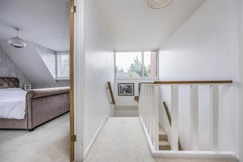 5 Cams Bay Close, Fareham-Portico Marketing-Sarah Ol
