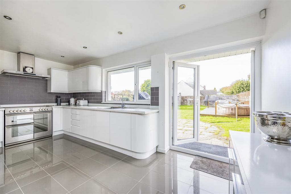 5 Cams Bay Close, Fareham-Portico Marketing-Sarah Ol