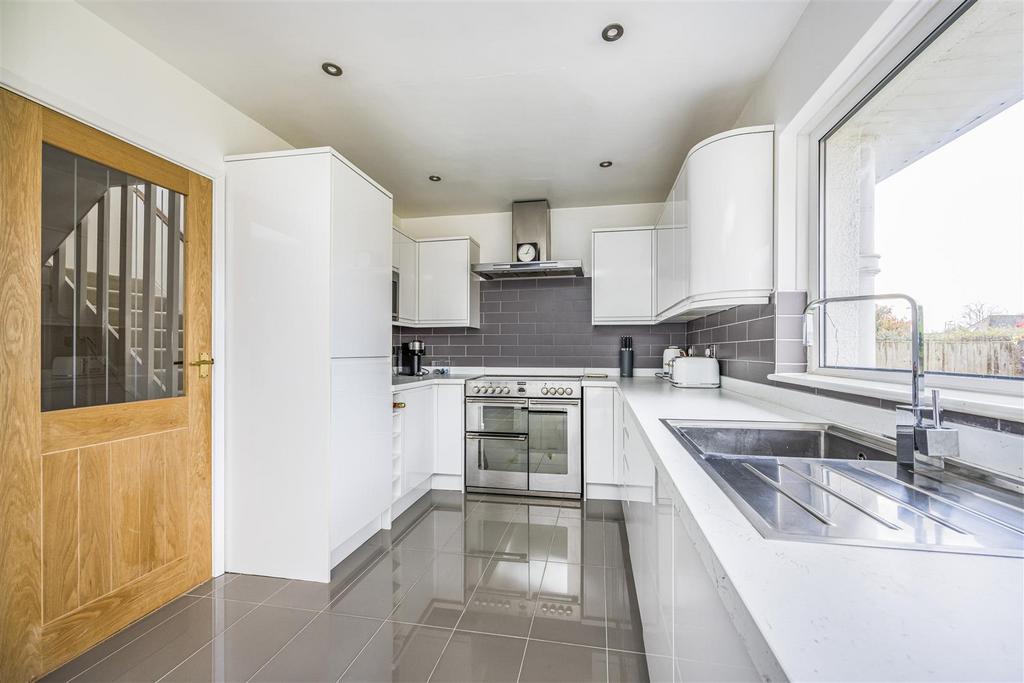 5 Cams Bay Close, Fareham-Portico Marketing-Sarah Ol
