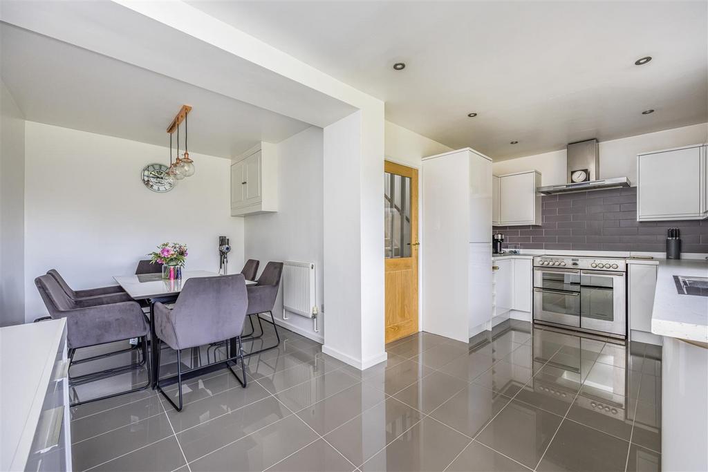 5 Cams Bay Close, Fareham-Portico Marketing-Sarah Ol