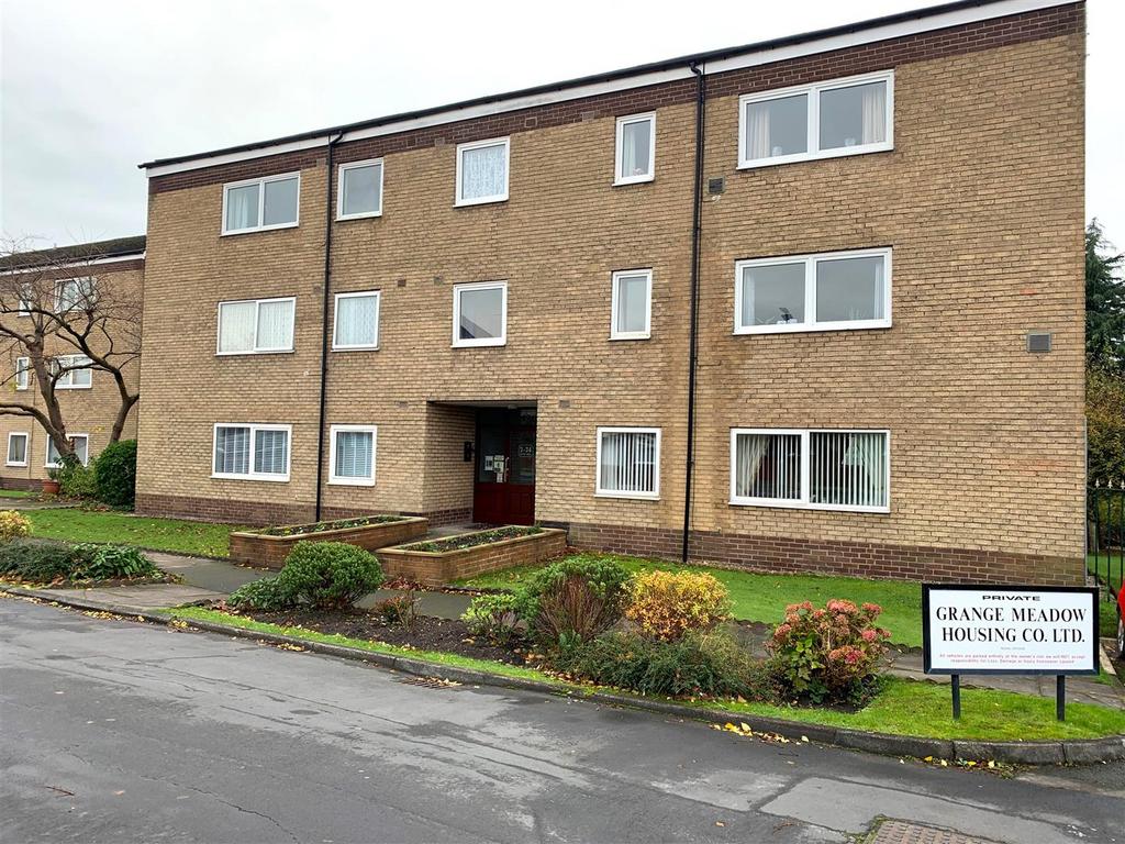 Harcourt Close, Urmston, Manchester, M41 2 bed apartment £875 pcm (£