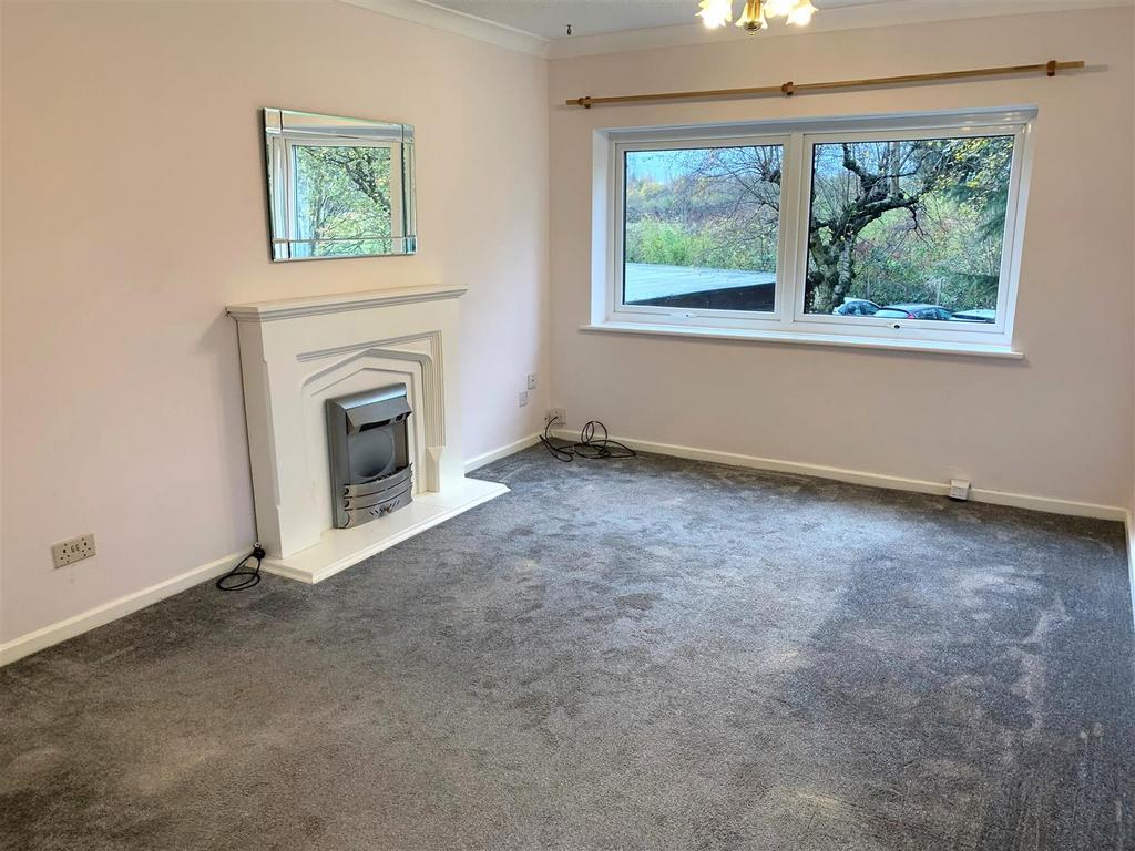Harcourt Close, Urmston, Manchester, M41 2 bed apartment £875 pcm (£