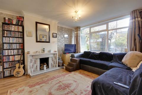 16 Arncliffe Way, Cottingham, HU16 5DH