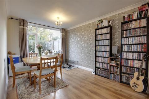 16 Arncliffe Way, Cottingham, HU16 5DH