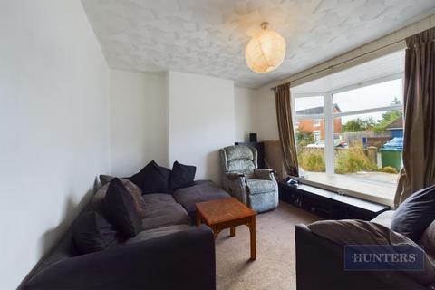 4 bedroom terraced house to rent, Langhorn Road, Southampton