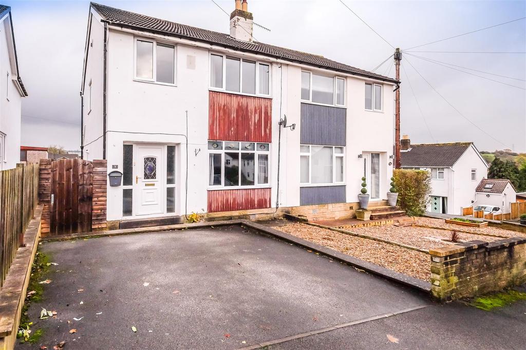 Bracken Close, Brighouse 3 bed semidetached house for sale £210,000