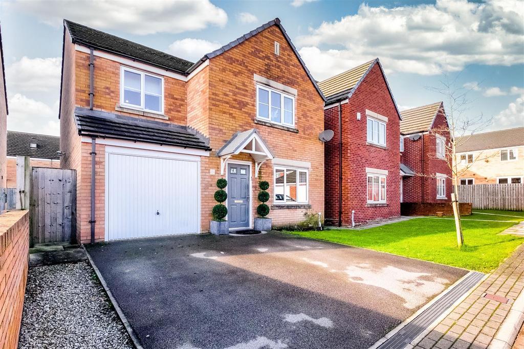 Asquith Mews, Lightcliffe, Halifax 4 bed detached house for sale £350,000