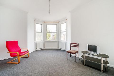 2 bedroom flat for sale - Melrose Avenue, London, NW2