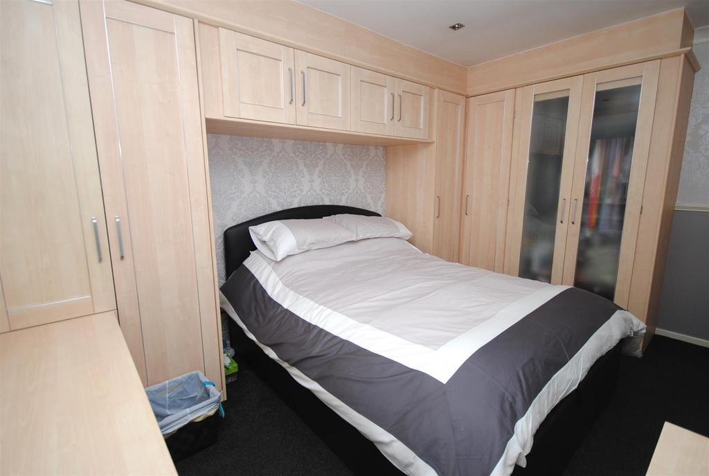 4pondfieldscrestbed12.JPG