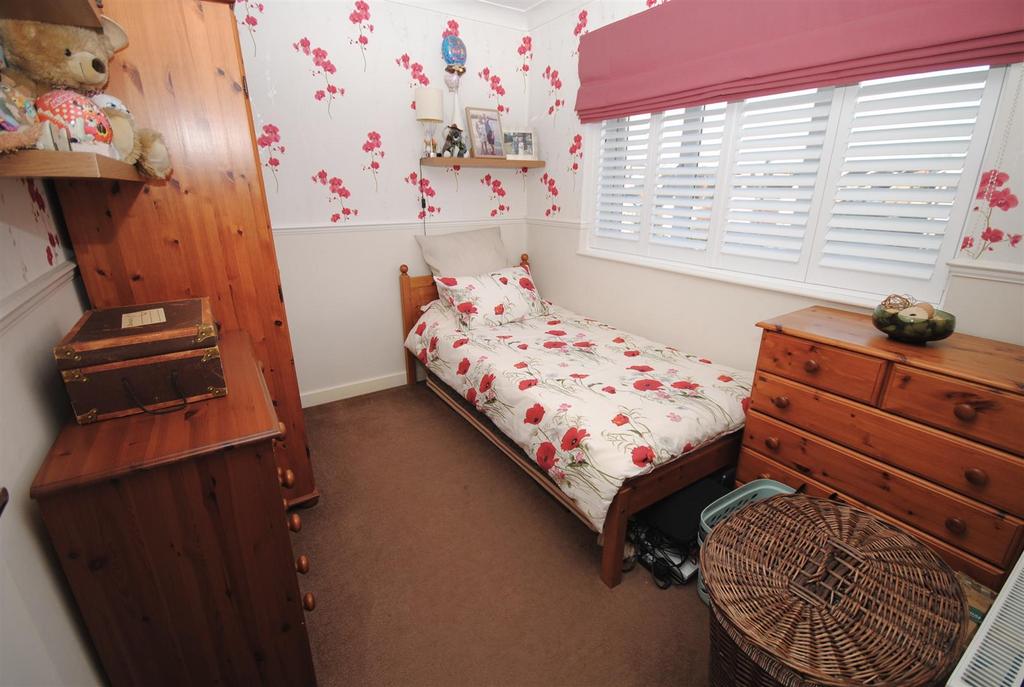 4pondfieldscrestbed3.JPG