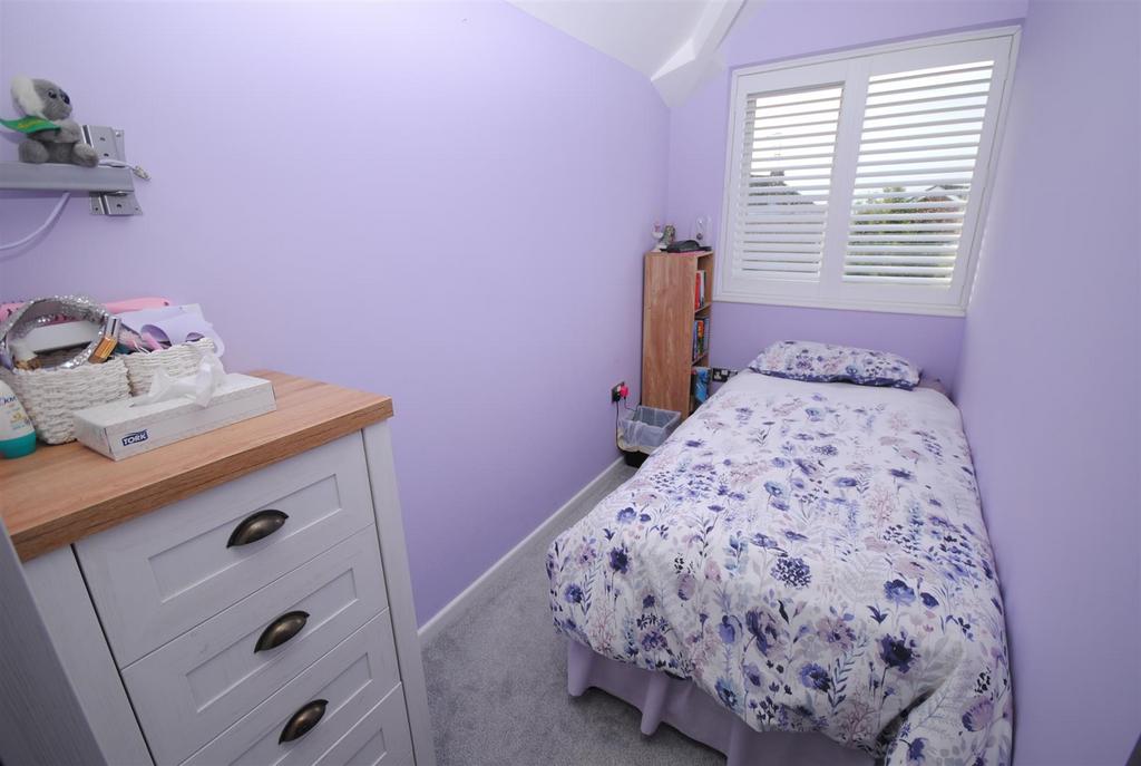 4pondfieldscrestbed4.JPG