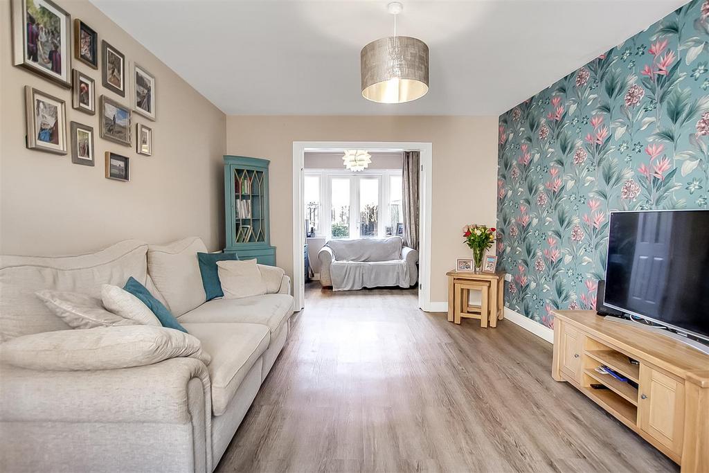 Wildair Close, Darlington 3 bed semidetached house for sale £230,000