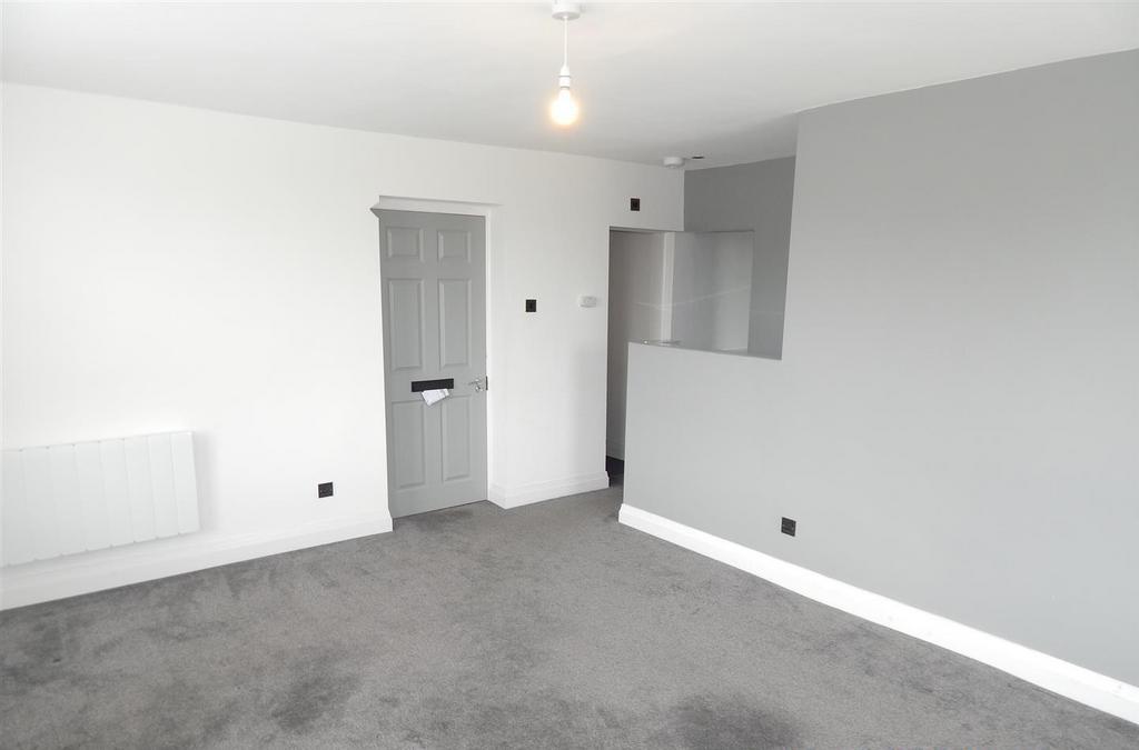 Drayton Road, Belbroughton, Stourbridge 1 bed flat £750 pcm (£173 pw)