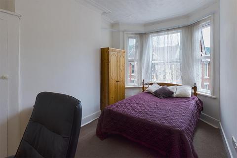 5 bedroom private hall to rent, Thackeray Road, Southampton